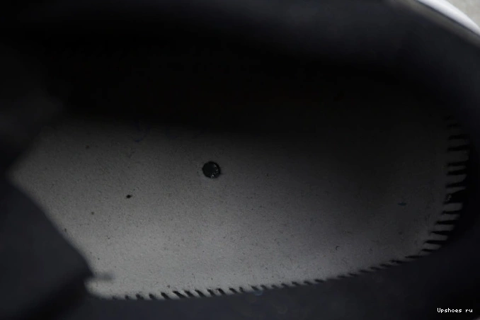 528895-010  11 Low Retro Jordan Barons 0212